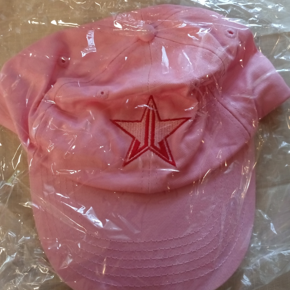 Jeffree Star cosmetic's Valentine's dad hat